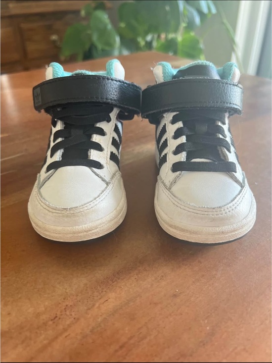 adidas Other - Adidas Toddler VARIAL MID Sneakers - size 5